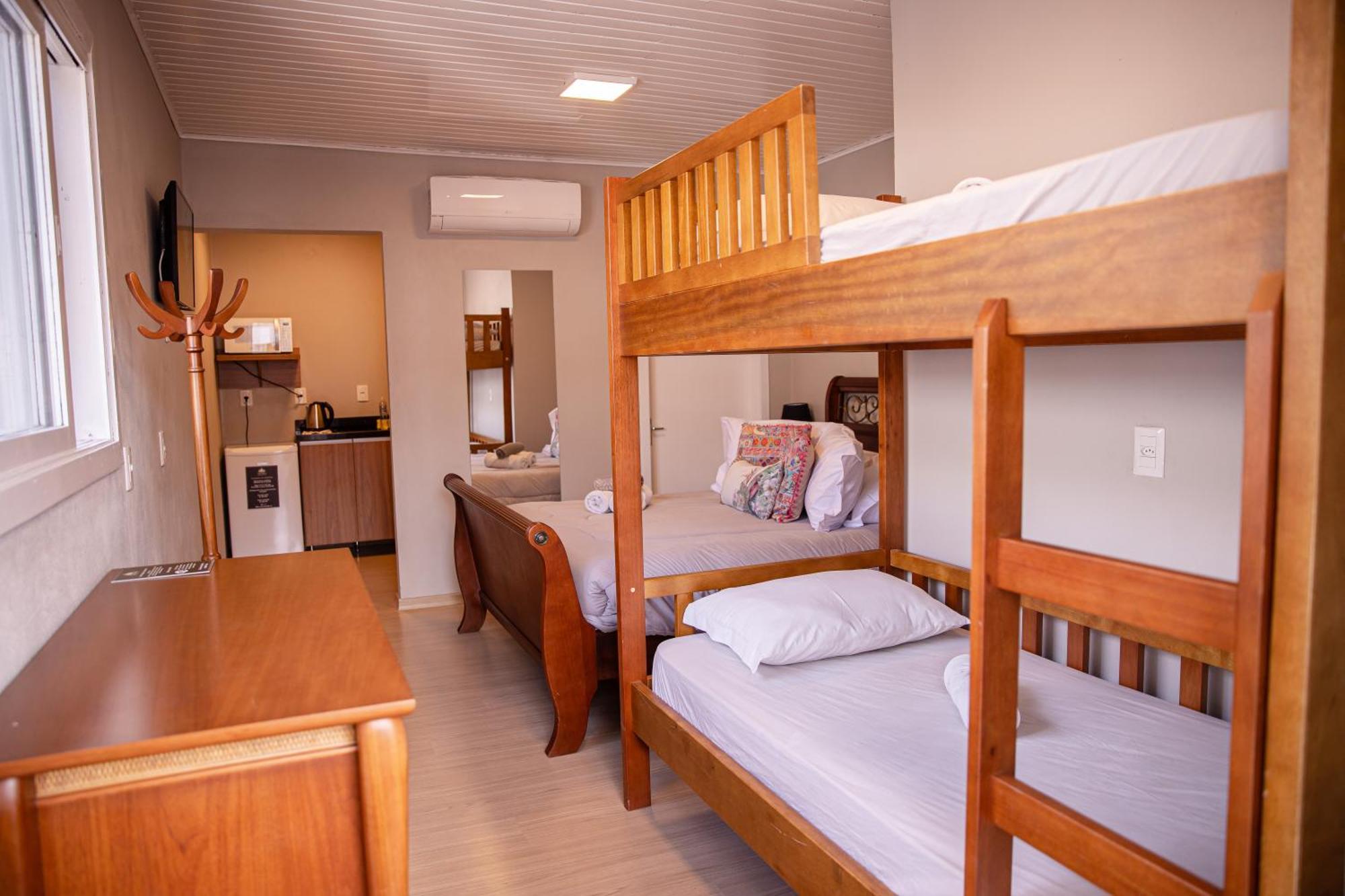 Hospedagem Vila Suica Centro กรามาโด ภายนอก รูปภาพ